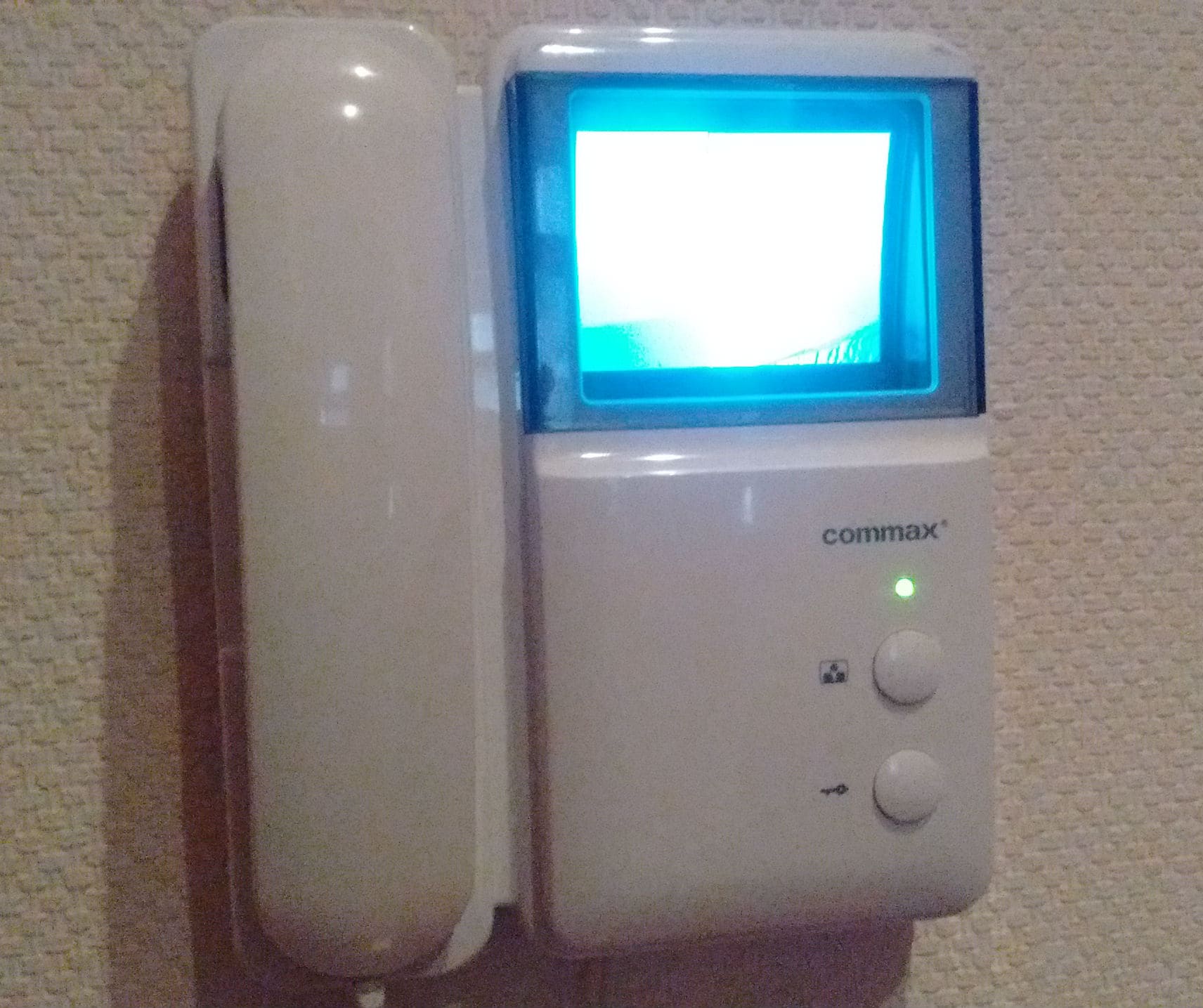 Відремонтований домофон Commax DPV-4MTN