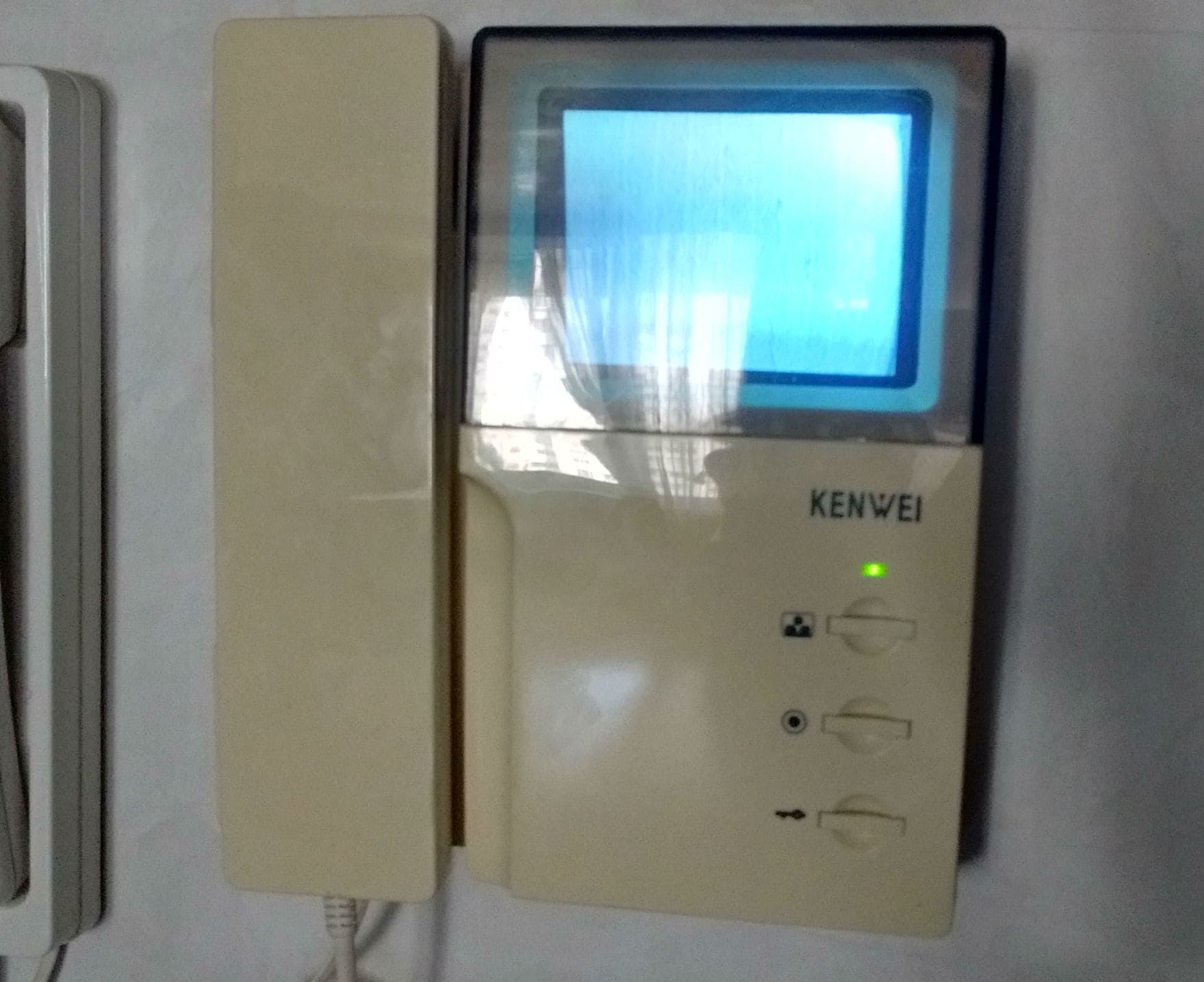 Відремонтований домофон Kenwei KW-4HPTNC